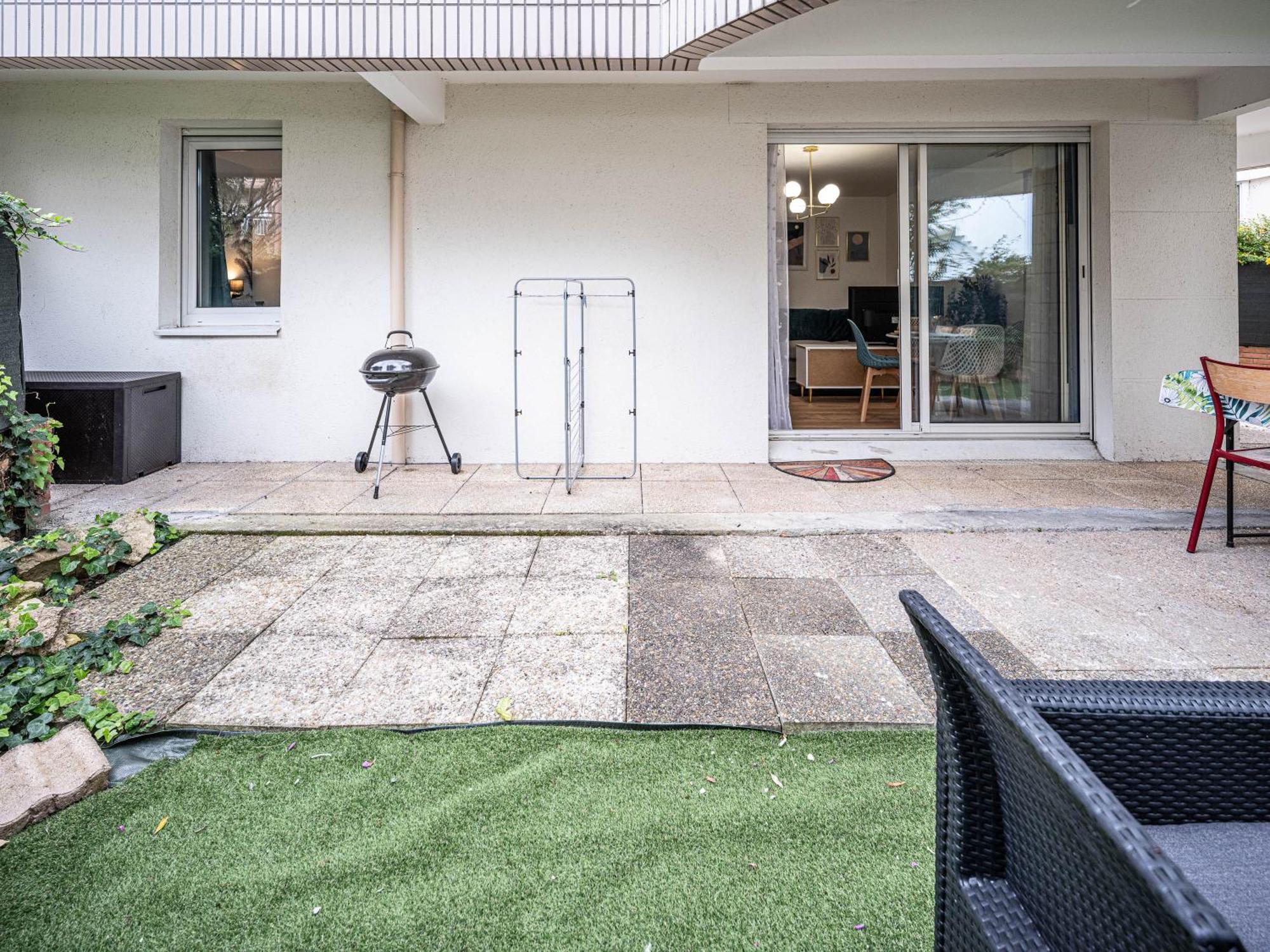 Appartement Cocooning En Centre-Ville - Residence Le Colisee Ermont Luaran gambar